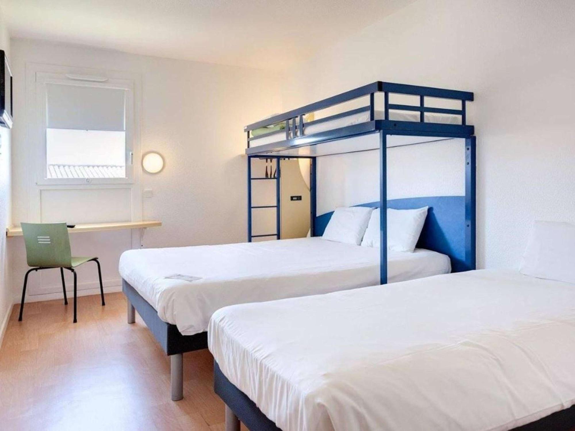 Ibis Budget Agen Le Passage  Exteriör bild
